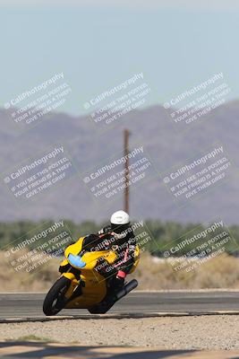 media/Oct-13-2025-Moto Forza (Mon) [[a66d839500]]/4-C Group/Session 3 (Turn 16)/